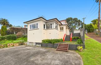 29 Seacliffe Road, Hillsborough