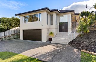 16 Araminta Place, Beachlands