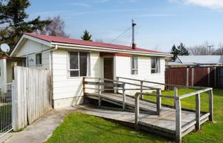 11 Moore Street, Milton