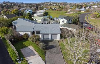 13 Bronzewing Terrace, Unsworth Heights