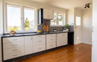 59 Roberts Rd, Te Atatu South