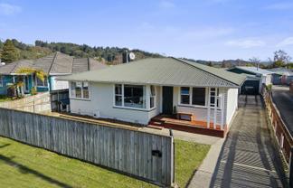 12 Moeraki Road, Maoribank