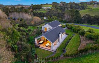 8 Collings Drive, Lucas Heights