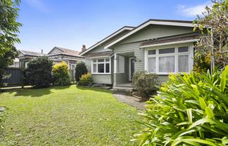 11 Lyndhurst Street, Takaro