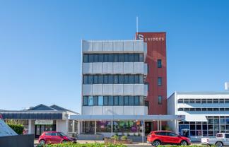 Outstanding office for lease