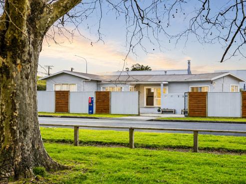 2 Worsley Street, Tamarau