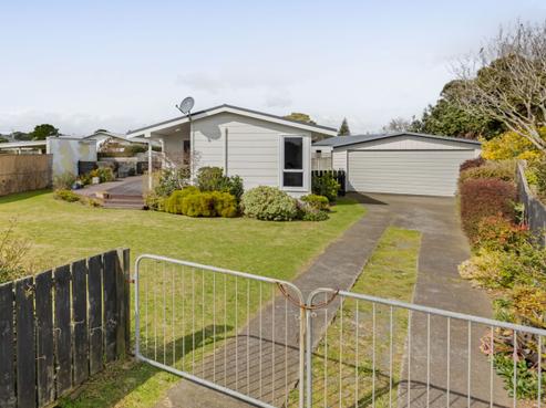8 Hughson Place, Opunake