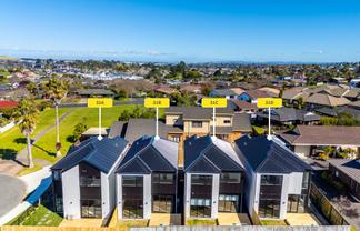 2/31 Booralee Avenue, Botany Downs