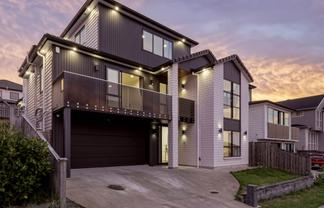 36 Drumnaconagher Road, Flat Bush
