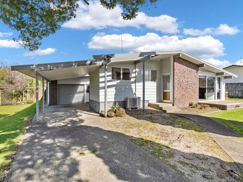 41 Paramount Parade, Tikipunga