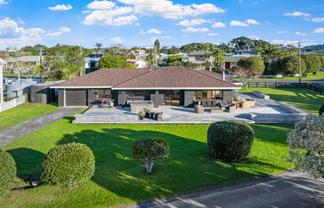 2 Dunbar Road, Point Wells