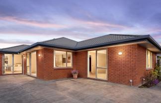 6 Ruth Taylor Avenue, Stoke