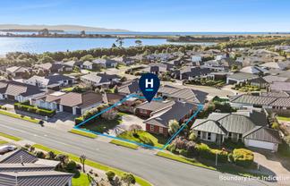 6 Ruth Taylor Avenue, Stoke