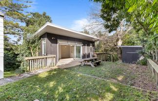 2/49C Lancaster Road, Beach Haven