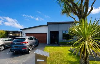25 Squire Drive, Awatoto