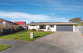 16 Kruse Place, Redwood