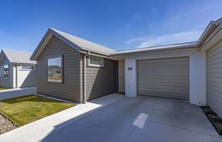 318/30 Bob Robertson Drive, Woodend
