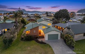 7 Martin Place, Cooks Beach