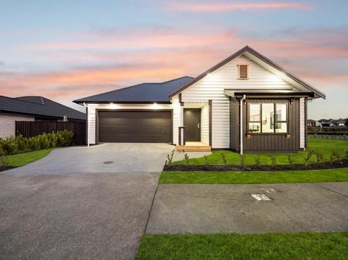 106 Metoriti Crescent, Karaka