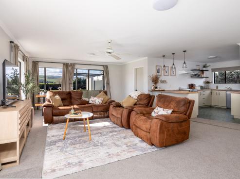 16 Marsh Road, Ettrick