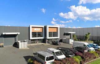 Prime location with flexible leasing options