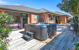 136 Golden Shore Place, Coromandel