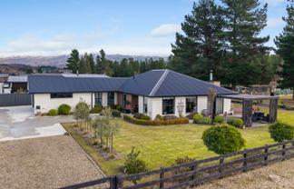 77 Larch Crescent, Alexandra