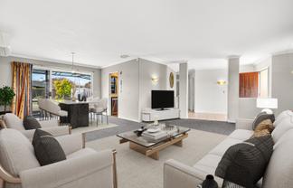55 St James Drive, Huntington