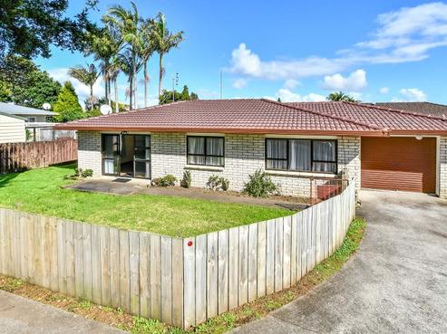 1/3A Youngs Road, Papakura