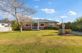 6 Lee Street, Southbridge