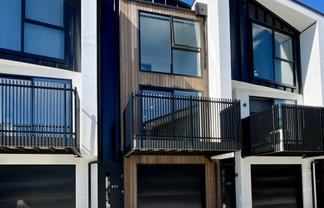 8/317 Lincoln Road, Addington