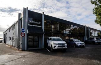 Well-connect Penrose office opportunity
