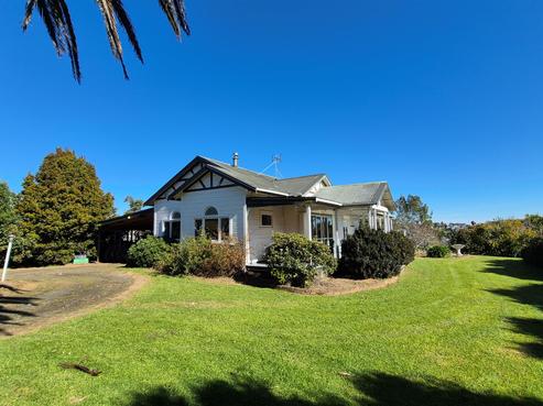 375 Whitford Road, Whitford