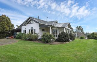 375 Whitford Road, Whitford