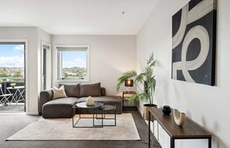 10/2 Western Springs Road, Morningside