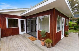 4 Woontons Lane, Titirangi