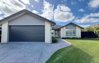 19 Tongeren Square, Karaka