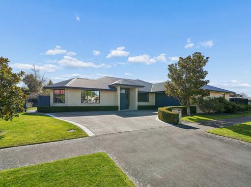 40 Coolspring Way, Redwood