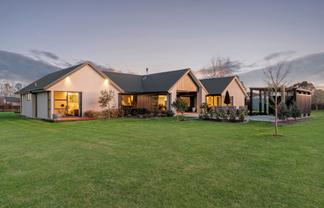 25 Hallfield Drive, Ohoka
