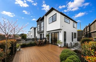 82E White Swan Road, Mount Roskill
