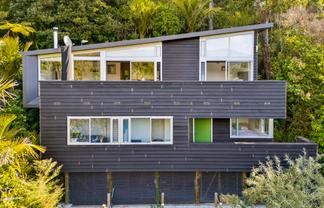 31 Lone Kauri Road, Karekare