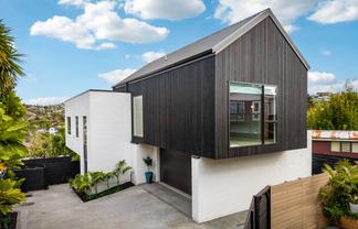 2/520 Beach Road, Murrays Bay