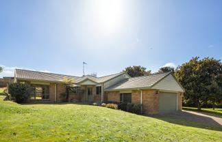 20 John Webb Drive, Glenview