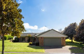 20 John Webb Drive, Glenview
