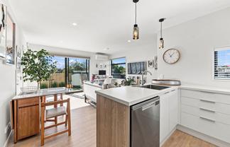 1/635 Worcester Street, Linwood