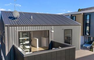 8 Lange Mews, Mount Wellington