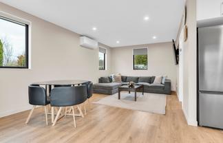 2/397 Sawyers Arms Road, Harewood