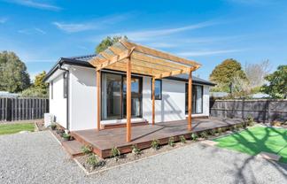 2/397 Sawyers Arms Road, Harewood