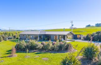 40 River Road, Otane