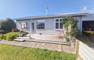 49 Walker Street, Riverton